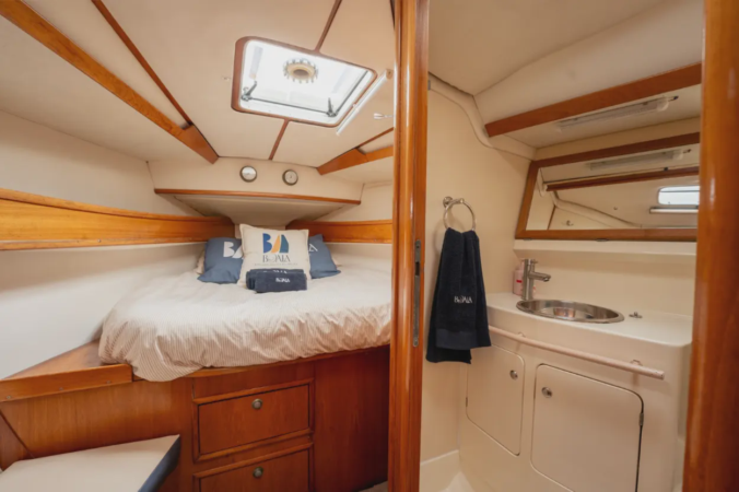 Jeanneau Sun Odyssey 42 | Alquiler con patrón en Combarro, Rías Baixas 6