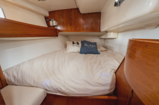 Jeanneau Sun Odyssey 42 | Alquiler con patrón en Combarro, Rías Baixas 5