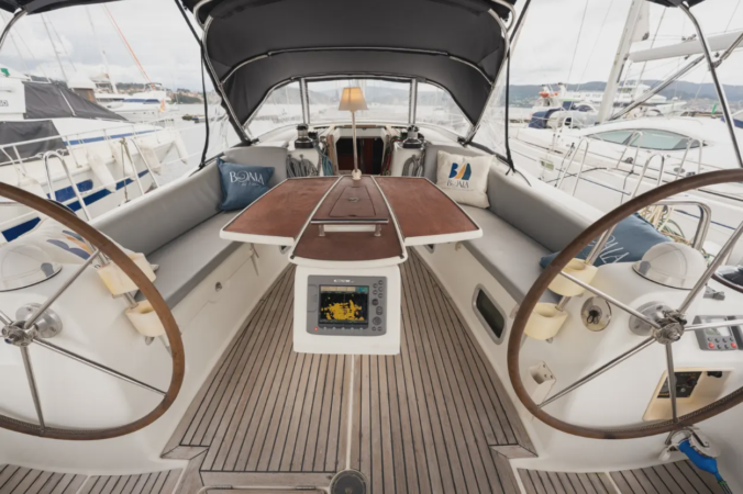 Beneteau Oceanis 50 (2008) | Alquiler con patrón en Combarro, Rías Baixas 2