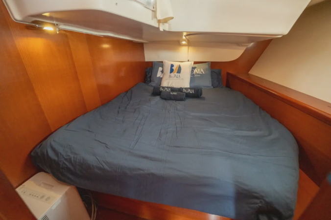 Beneteau Oceanis 50 (2008) | Alquiler con patrón en Combarro, Rías Baixas 4