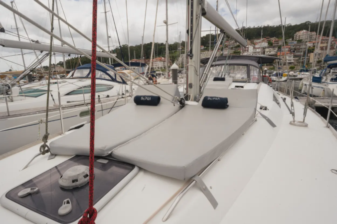 Beneteau Oceanis 50 (2008) | Alquiler con patrón en Combarro, Rías Baixas 3