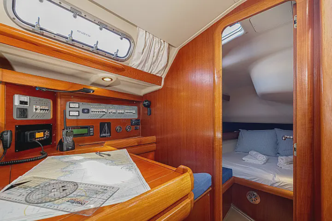 Alquiler de velero Grand Soleil 43 en Baiona | Fast cruiser para 10 personas en las Rías Baixas 12