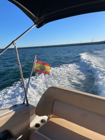 Alquiler Motora FOUR WING 8.5 metros 2
