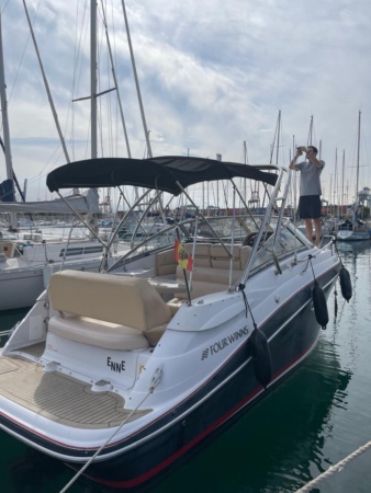Alquiler Motora FOUR WING 8.5 metros 8