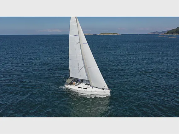 Alquiler de velero Hanse 415 en Baiona | 3 camarotes para 10 personas en las Rías Baixas 2