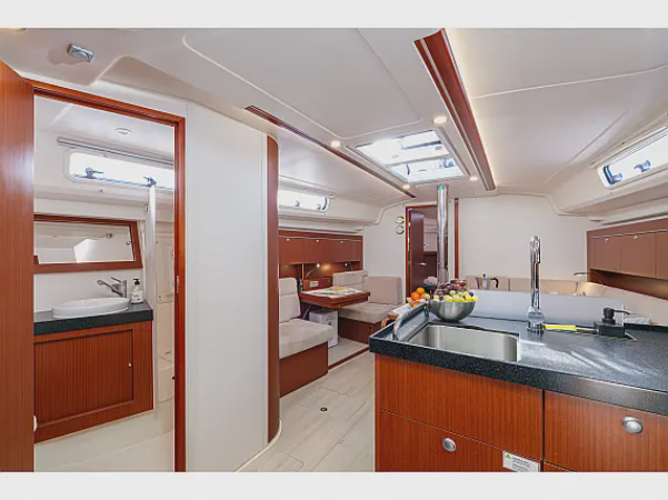 Alquiler de velero Hanse 415 en Baiona | 3 camarotes para 10 personas en las Rías Baixas 29