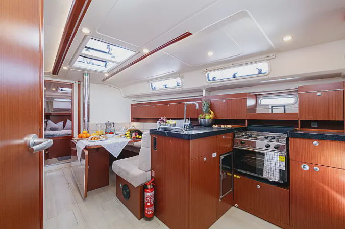 Alquiler de velero Hanse 415 en Baiona | 3 camarotes para 10 personas en las Rías Baixas 25