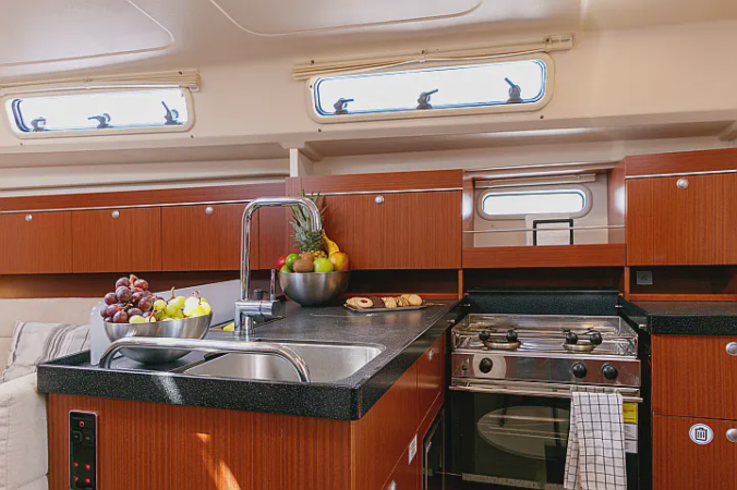 Alquiler de velero Hanse 415 en Baiona | 3 camarotes para 10 personas en las Rías Baixas 19