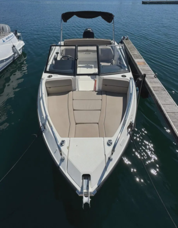 Alquiler de lancha sin patrón en Vigo — QuickSilver Activ Bowraider 1
