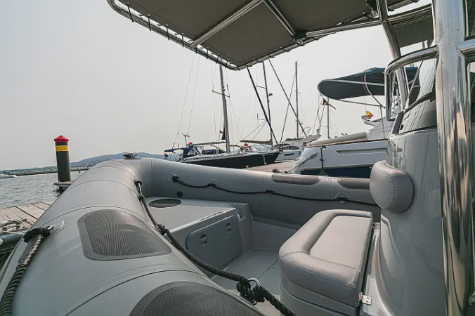 Alquiler de neumática Vanguard 760 en Baiona | Semirrígida 225cv para las Islas Cíes y Rías Baixas 18