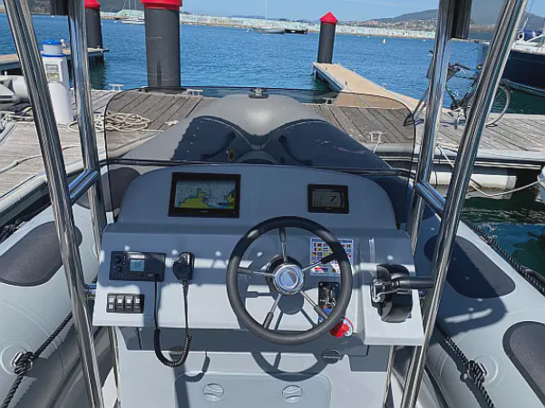 Alquiler de neumática Vanguard 760 en Baiona | Semirrígida 225cv para las Islas Cíes y Rías Baixas 20