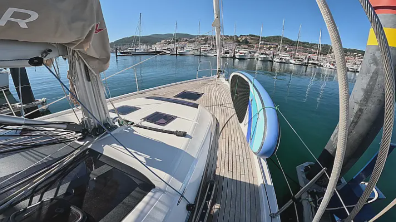 Alquiler del velero Dufour 430 Grand Large "Amodiño" en Baiona. Disfrútalo en grupo o familia hasta 12 personas. 2