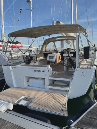 Alquiler del velero Dufour 430 Grand Large "Amodiño" en Baiona. Disfrútalo en grupo o familia hasta 12 personas. 3