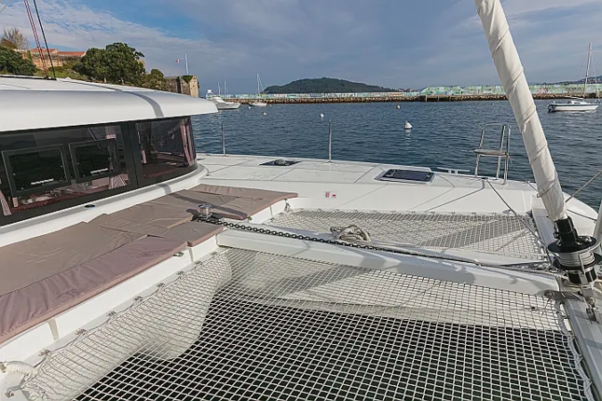 Alquiler de catamarán Lagoon 42 en Baiona | 4 camarotes, navega a las Islas Cíes y las Rías Baixas con o sin patrón. 3