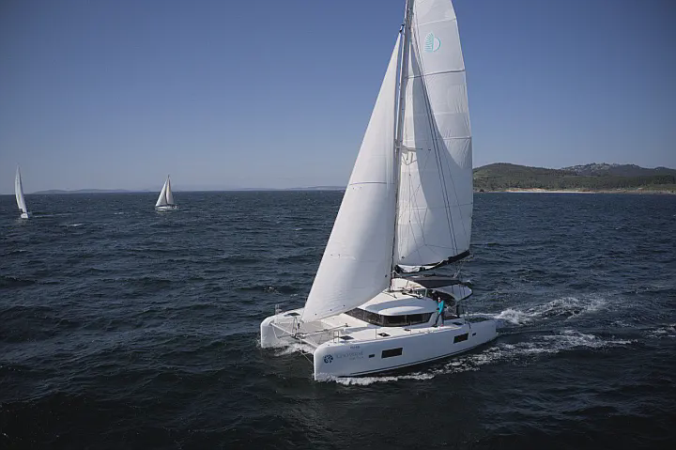 Alquiler de catamarán Lagoon 42 en Baiona | 4 camarotes, navega a las Islas Cíes y las Rías Baixas con o sin patrón. 2