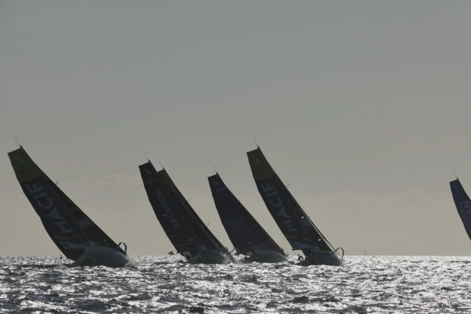 Alquiler neumática Vigo · Salida Solitaire du Figaro 24 mayo  · Hasta 7 plazas 2