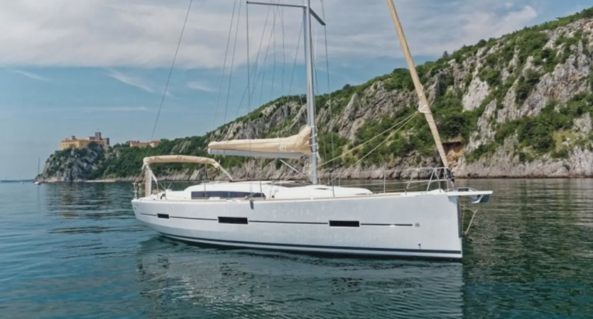 Alquiler de velero Dufour 412 Grand Large en Baiona | 12 m, salón espacioso y bañera con solárium para las Islas Cíes y Rías Baixas 1