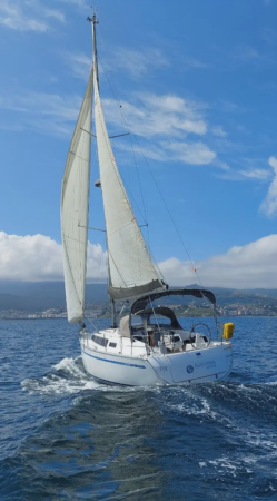 Alquiler de velero Bavaria 34 en Baiona | 3 camarotes para 10 personas en las Rías Baixas 2