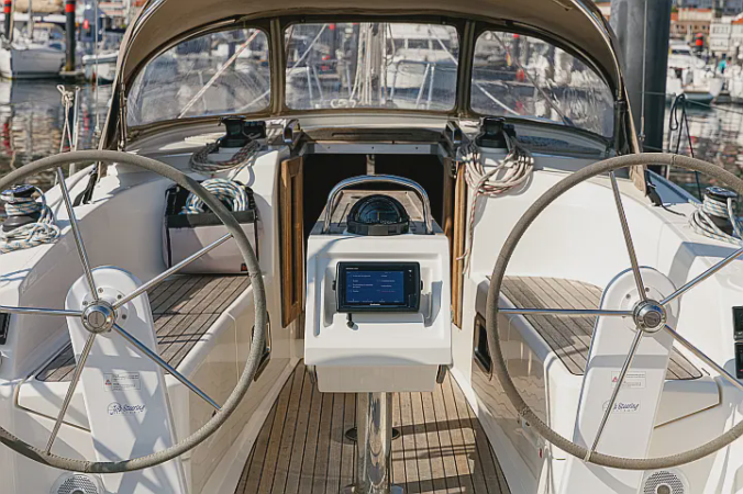 Alquiler de velero Bavaria 34 en Baiona | 3 camarotes para 10 personas en las Rías Baixas 7